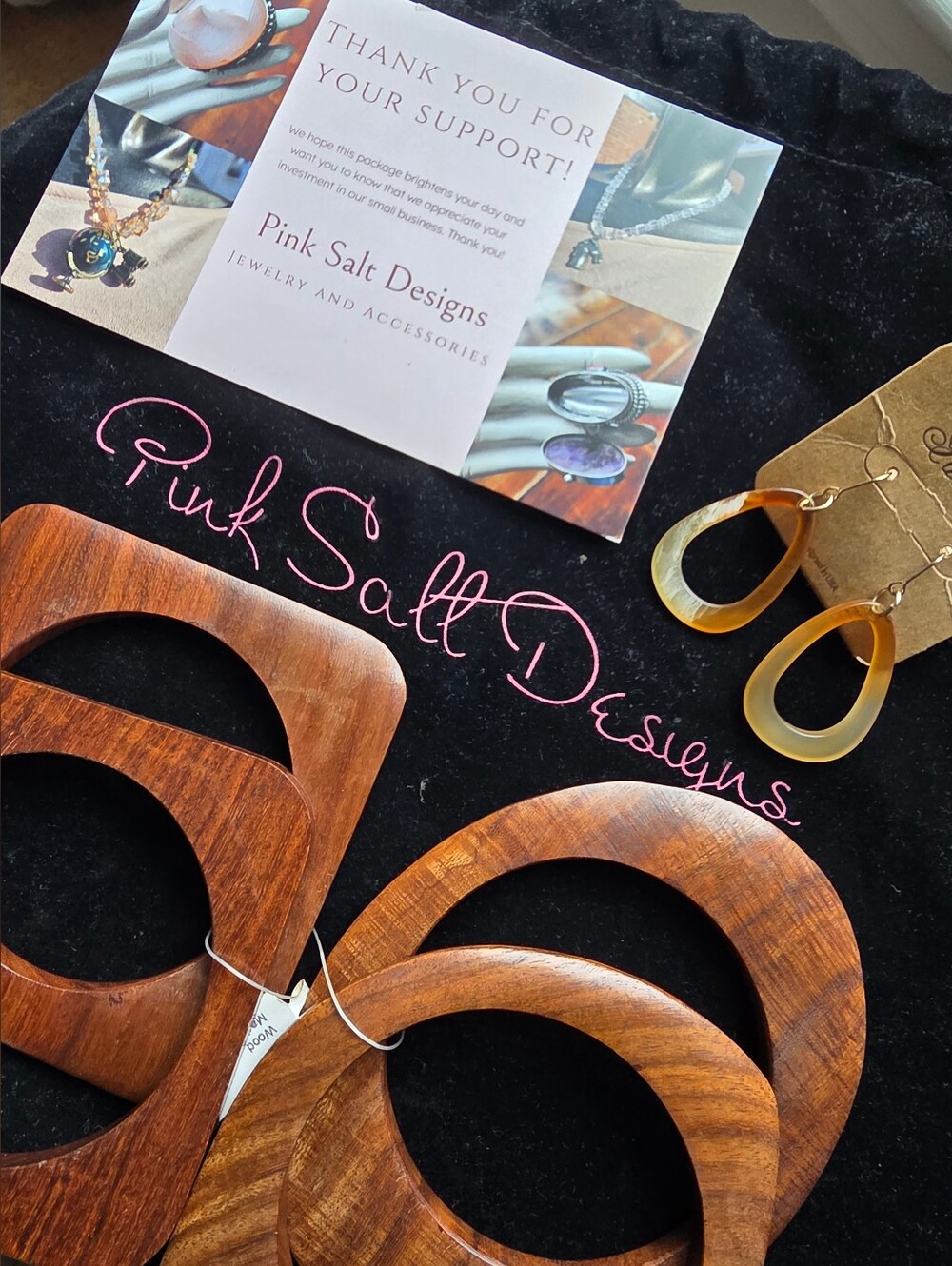 ✨️Boutique Item✨️ Bundle of 4 Geometric Wooden Bracelets. No Restocks/Reorders.
